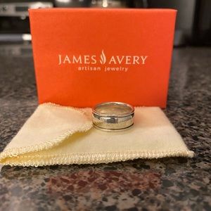 Women’s Size 8 James Avery Silver Regal Wedding Band